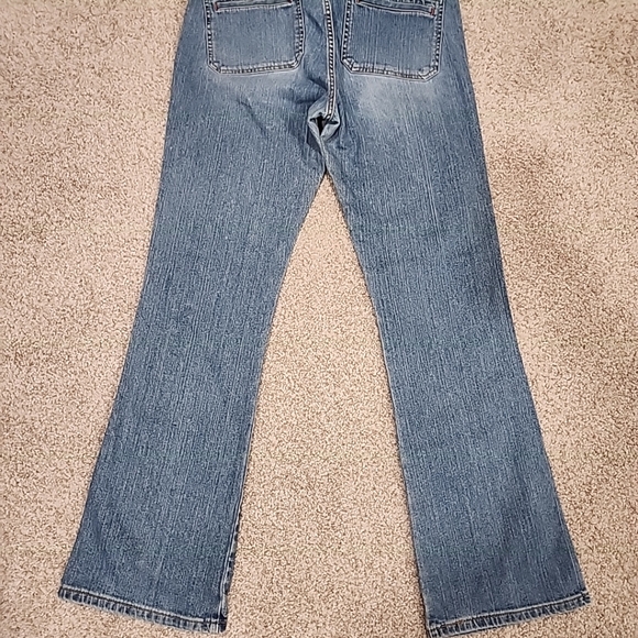 Levi Low Stretch Women's 11 bootcut jeans with 30 in inseam - Picture 7 of 7